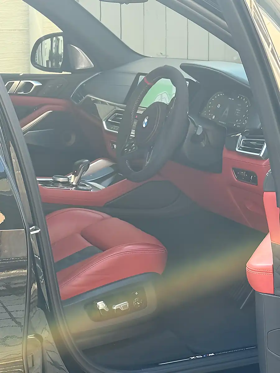 Used 2022 BMW X5 M Competition Black - Interior and Exterior details 2