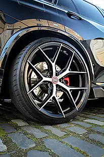 Used 2022 BMW X5 M Competition Black - Interior and Exterior details 8