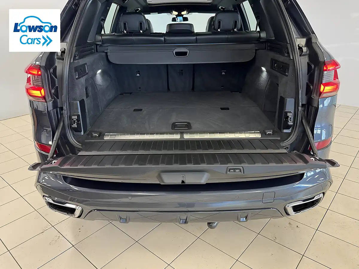 Used 2022 BMW X5 M Sport Arctic Grey - Interior and Exterior details 14