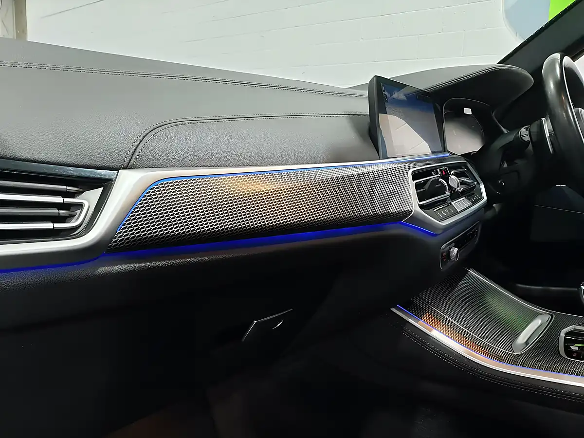 Used 2022 BMW X5 M Sport Black - Interior and Exterior details 15