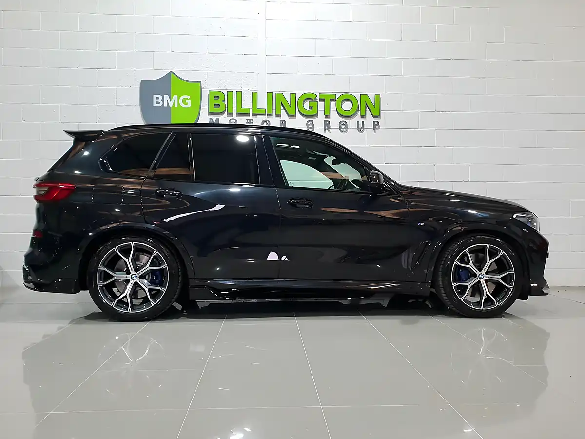 Used 2022 BMW X5 M Sport Black - Interior and Exterior details 8