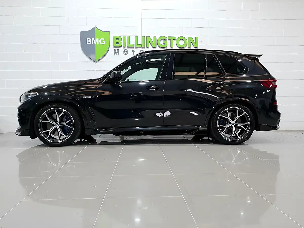 Used 2022 BMW X5 M Sport Black - Interior and Exterior details 4