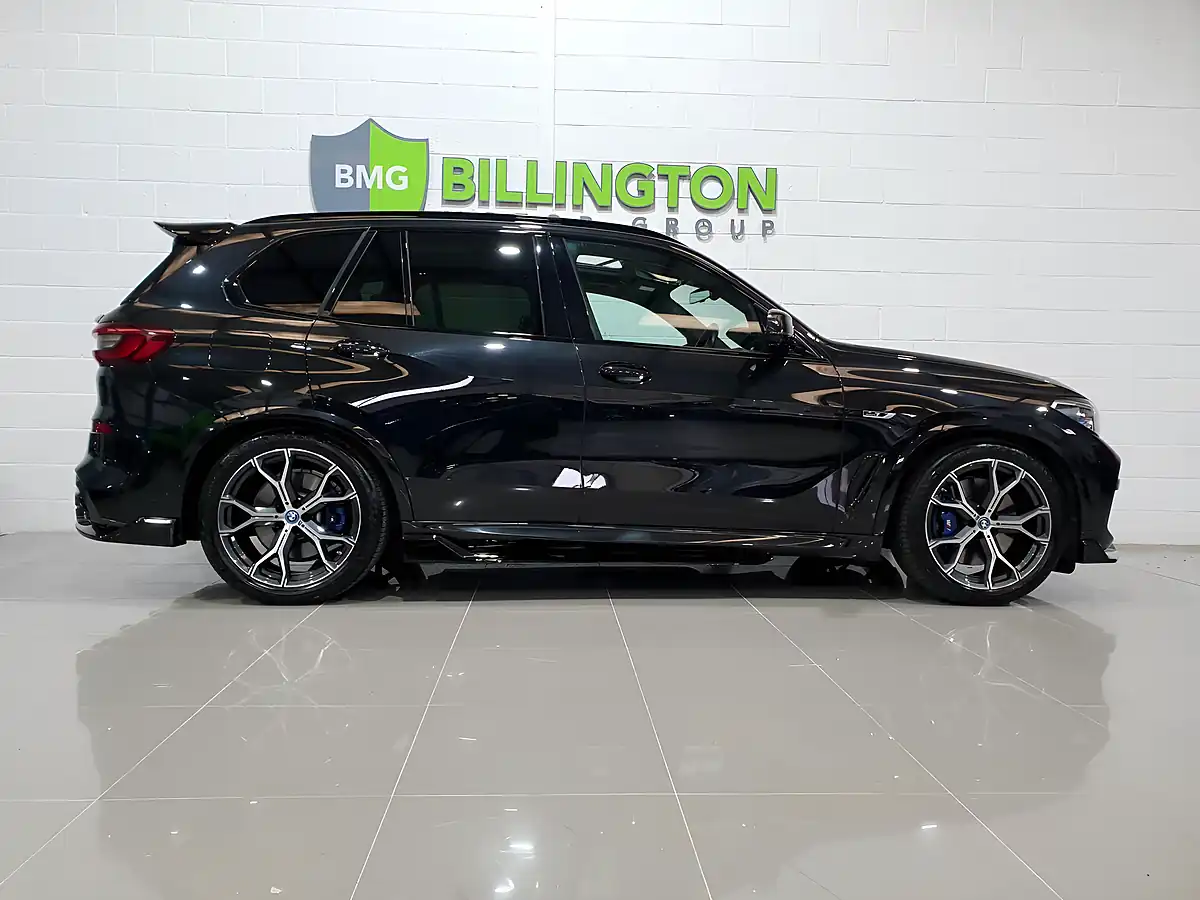 Used 2022 BMW X5 M Sport Black - Interior and Exterior details 8