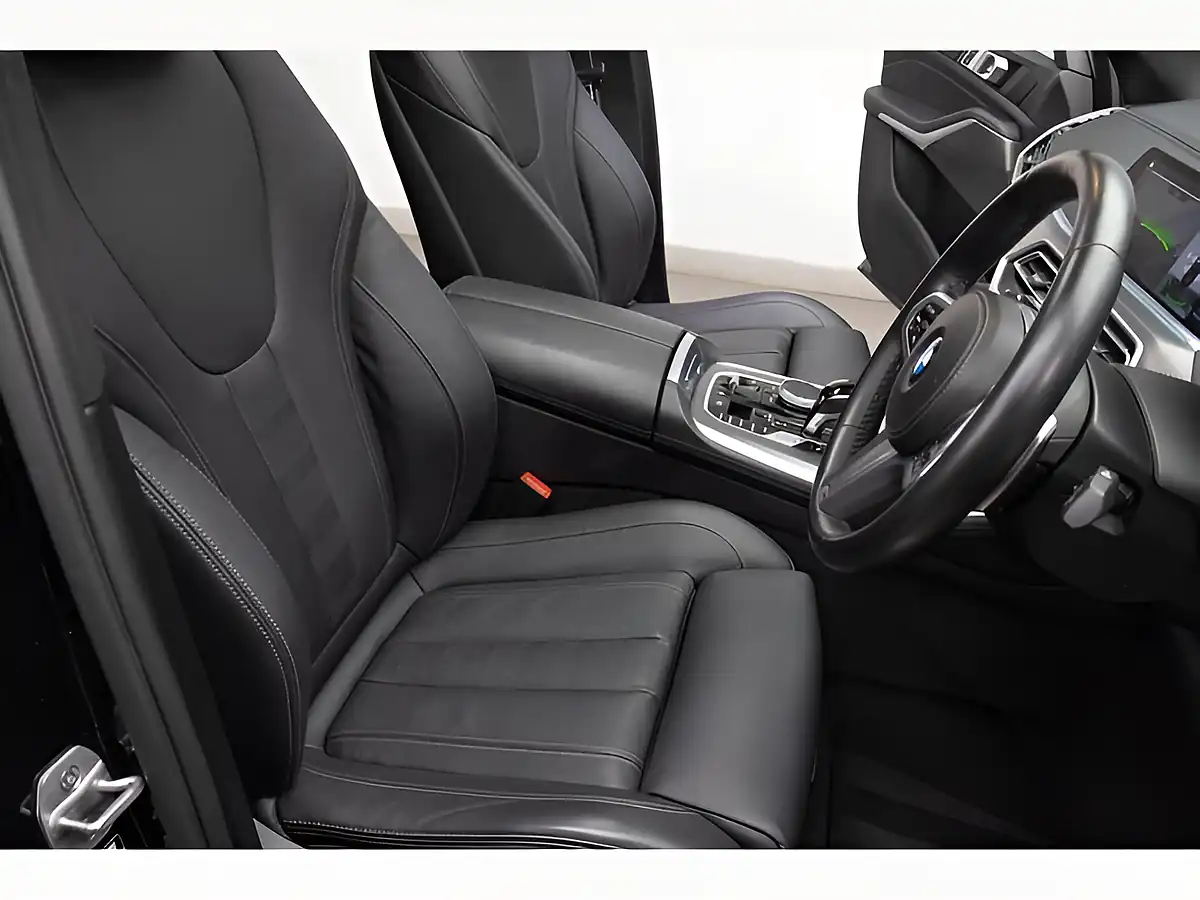 Used 2022 BMW X5 M Sport Black - Interior and Exterior details 10