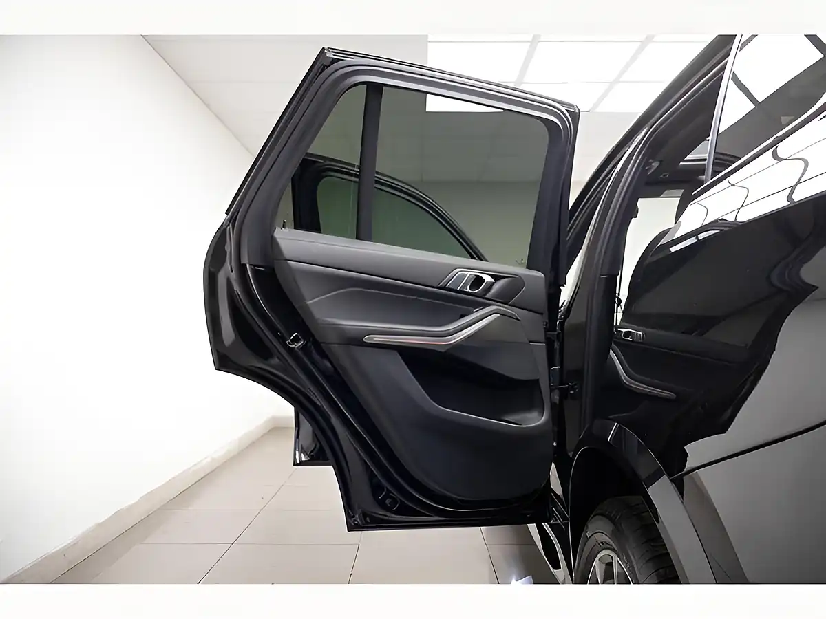Used 2022 BMW X5 M Sport Black - Interior and Exterior details 14
