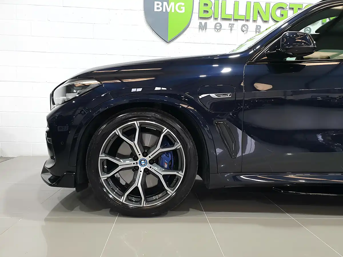 Used 2022 BMW X5 M Sport Black - Interior and Exterior details 11