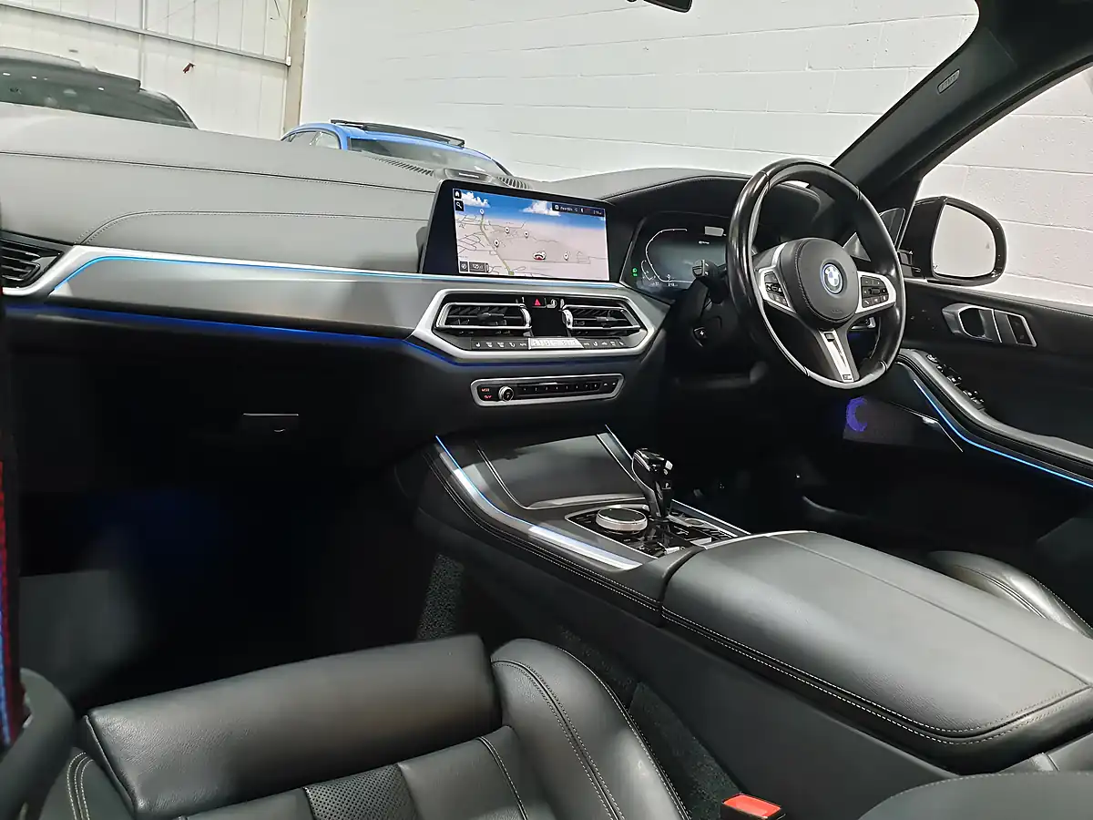 Used 2022 BMW X5 M Sport Black - Interior and Exterior details 15