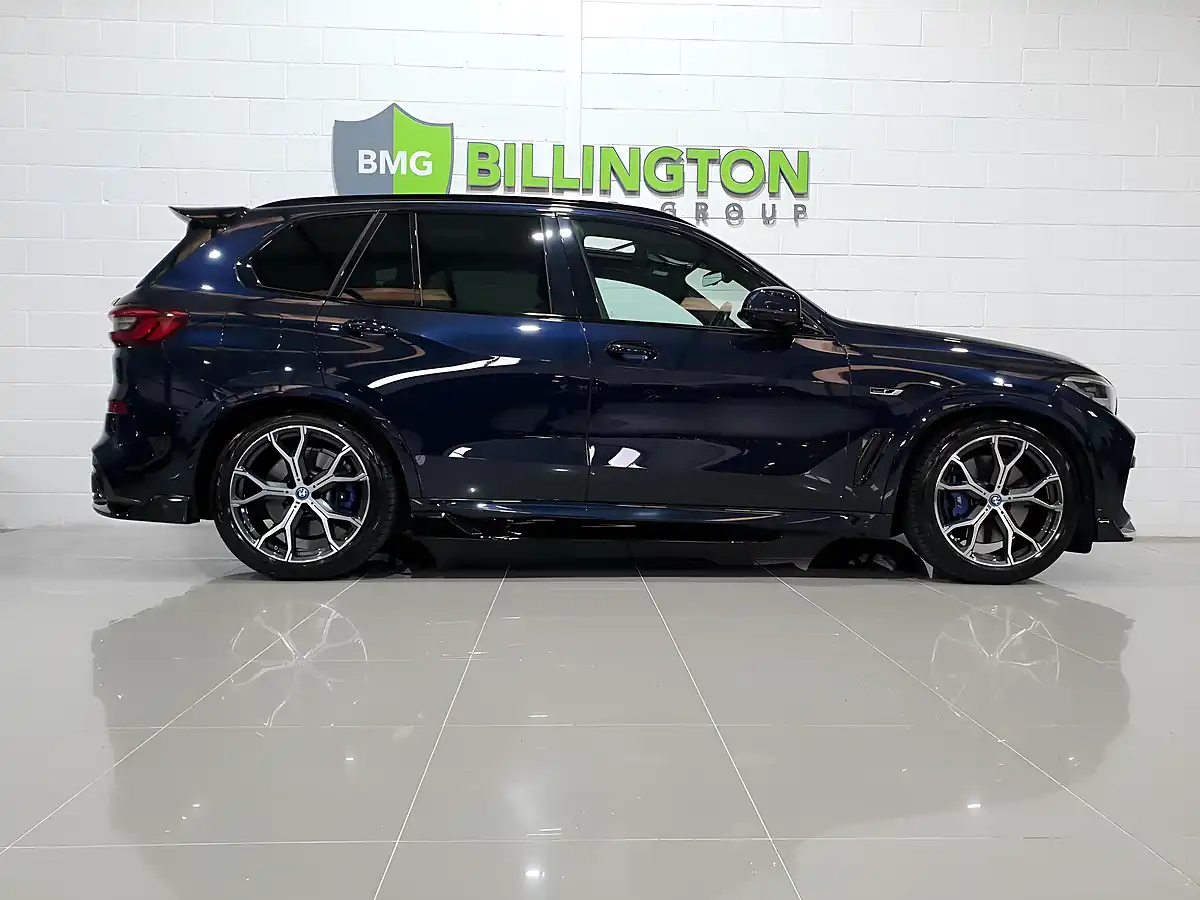 Used 2022 BMW X5 M Sport Black - Interior and Exterior details 8