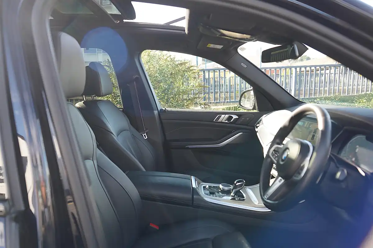Used 2022 BMW X5 M Sport Black - Interior and Exterior details 13