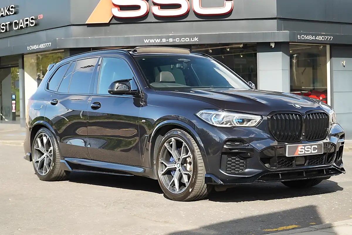 Used 2022 BMW X5 M Sport Black - Interior and Exterior details 4