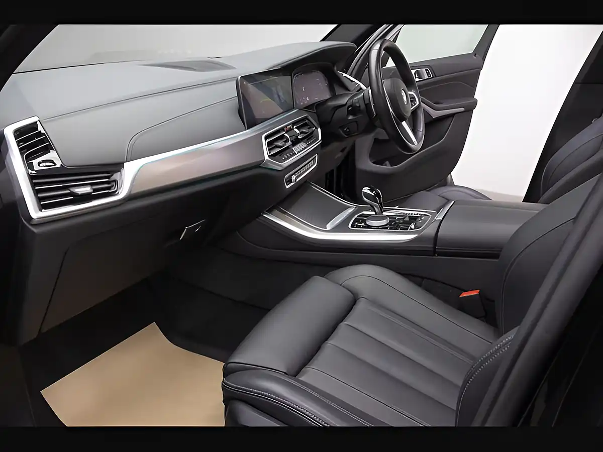 Used 2022 BMW X5 M Sport Black - Interior and Exterior details 10