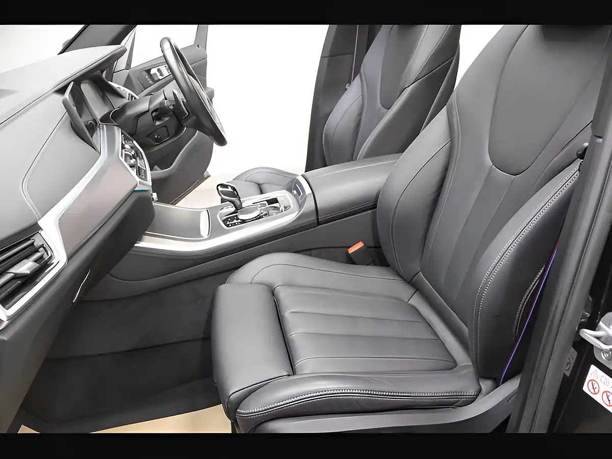 Used 2022 BMW X5 M Sport Black - Interior and Exterior details 11