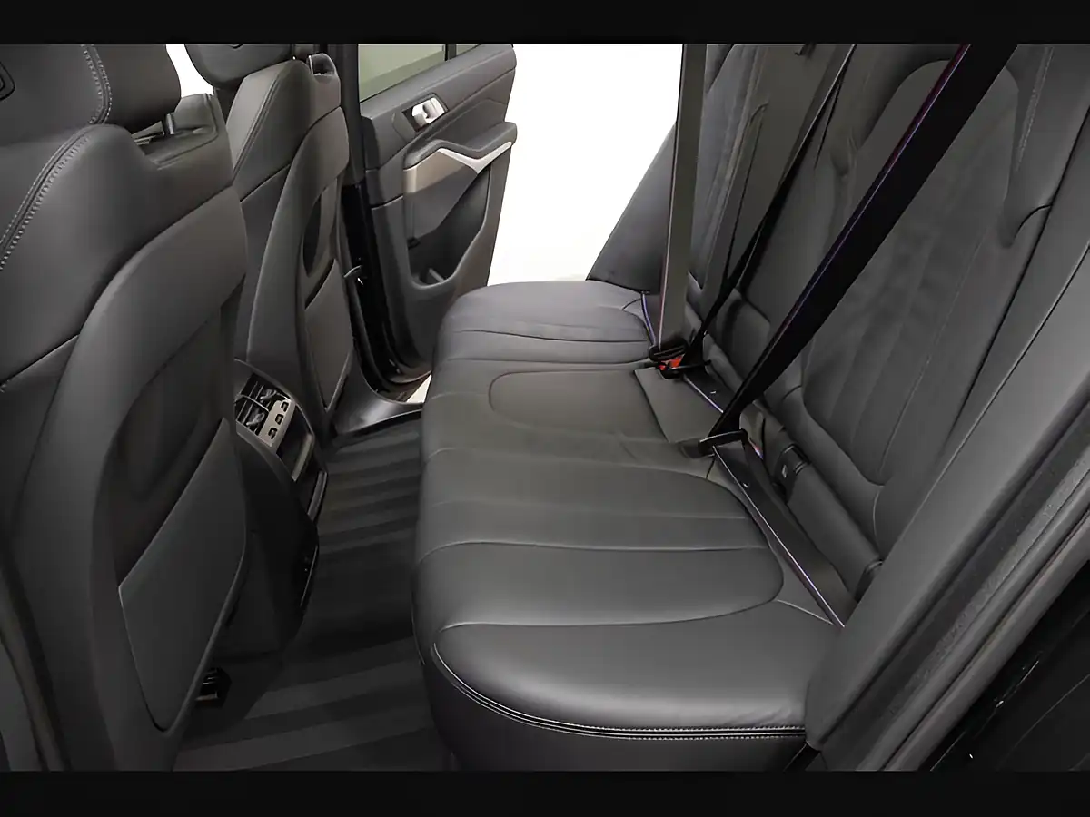 Used 2022 BMW X5 M Sport Black - Interior and Exterior details 12