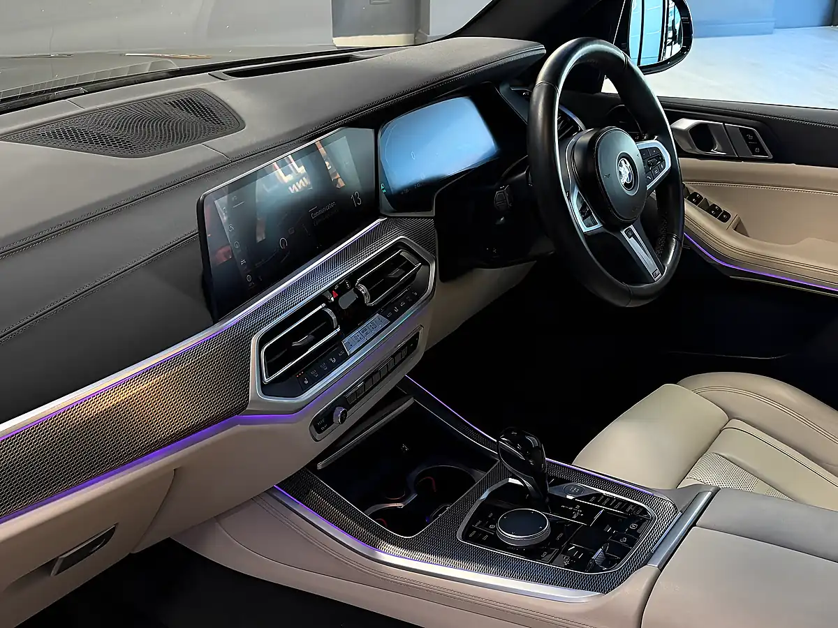 Used 2022 BMW X5 M Sport Black Sapphire Metallic Paint - Interior and Exterior details 11