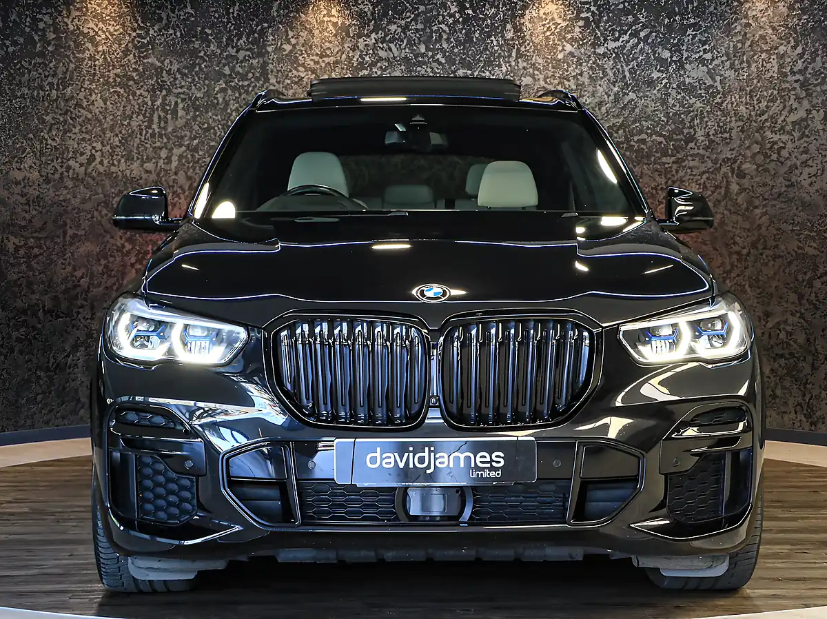 Used 2022 BMW X5 M Sport Black Sapphire Metallic Paint - Interior and Exterior details 5
