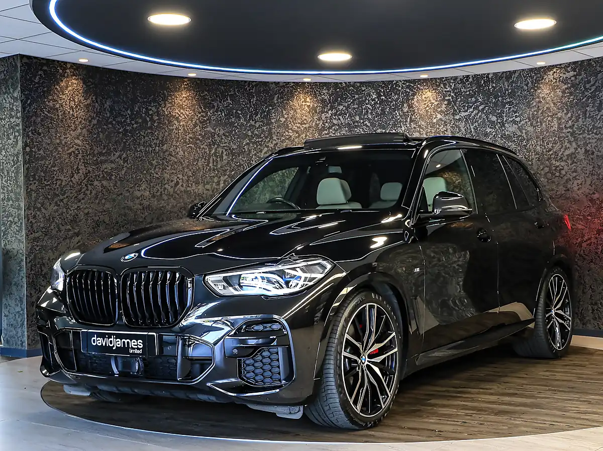 Used 2022 BMW X5 M Sport Black Sapphire Metallic Paint - Interior and Exterior details 6