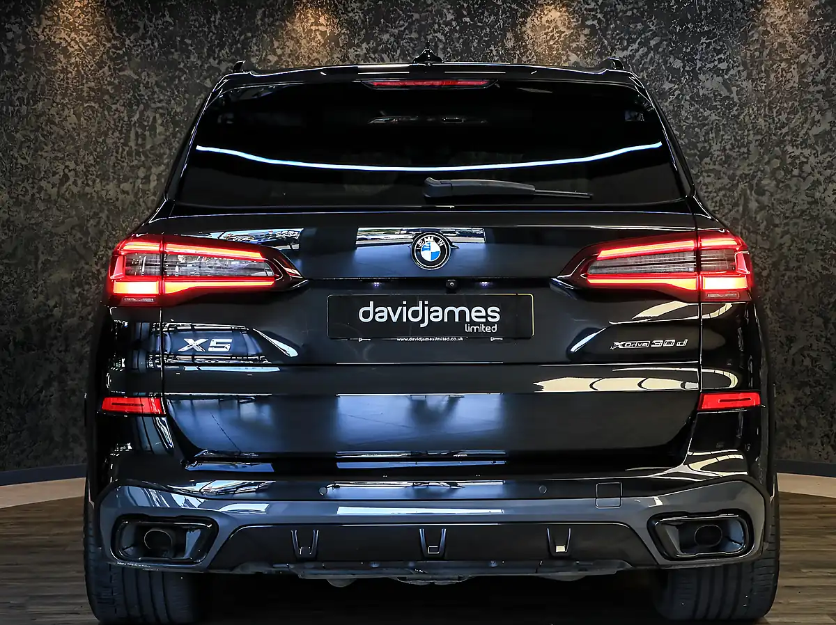 Used 2022 BMW X5 M Sport Black Sapphire Metallic Paint - Interior and Exterior details 9