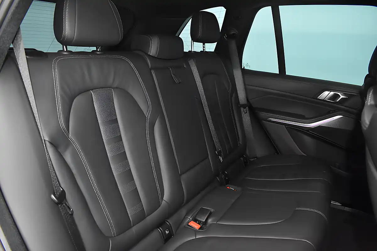 Used 2022 BMW X5 M Sport Black Sapphire Metallic Paint - Interior and Exterior details 11