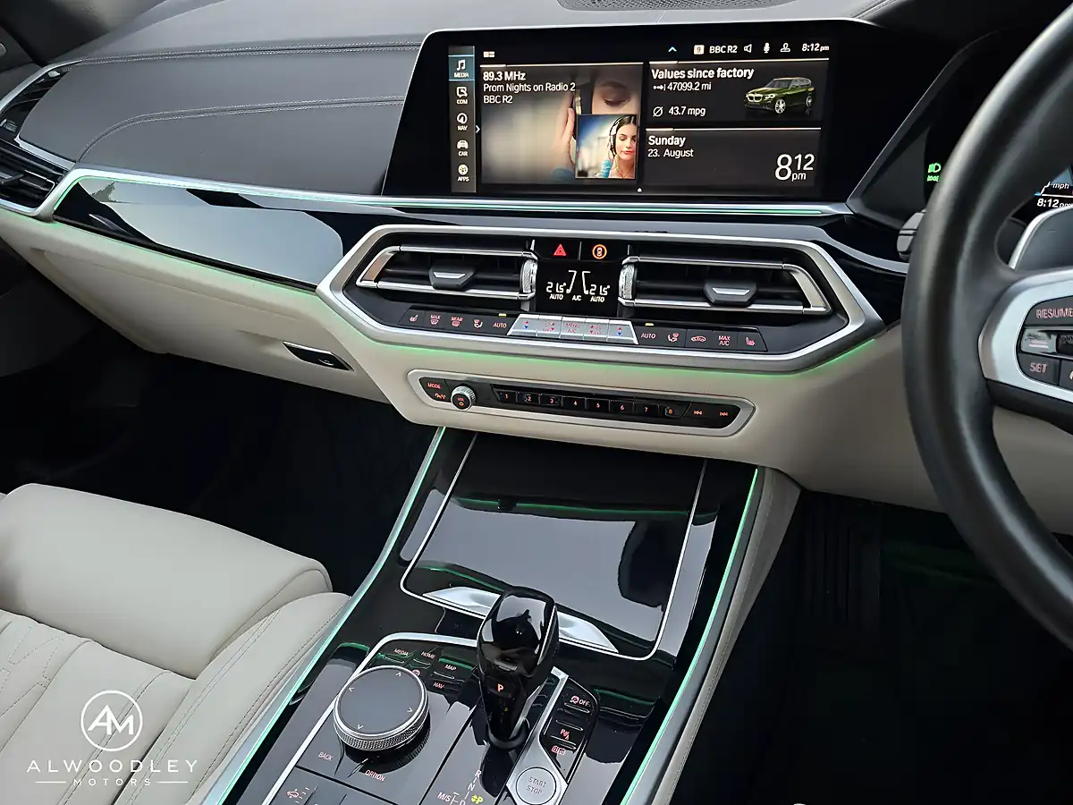 Used 2022 BMW X5 M Sport Green - Interior and Exterior details 13
