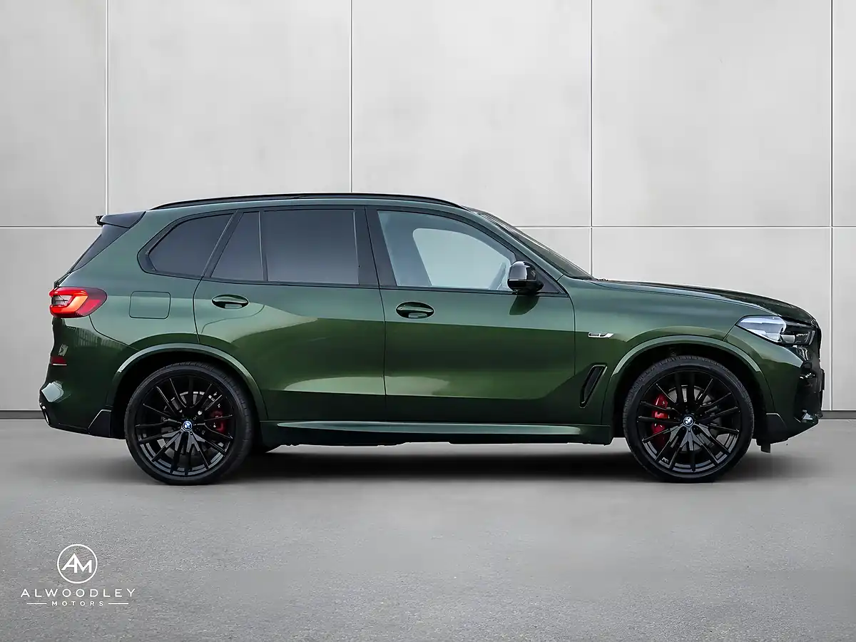 Used 2022 BMW X5 M Sport Green - Interior and Exterior details 2
