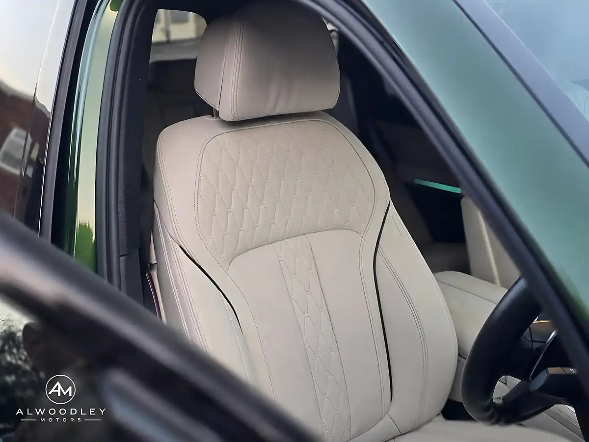 Used 2022 BMW X5 M Sport Green - Interior and Exterior details 4