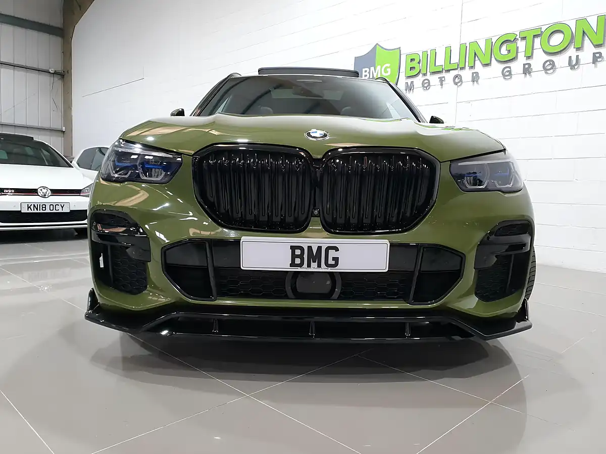 Used 2022 BMW X5 M Sport Green - Interior and Exterior details 10
