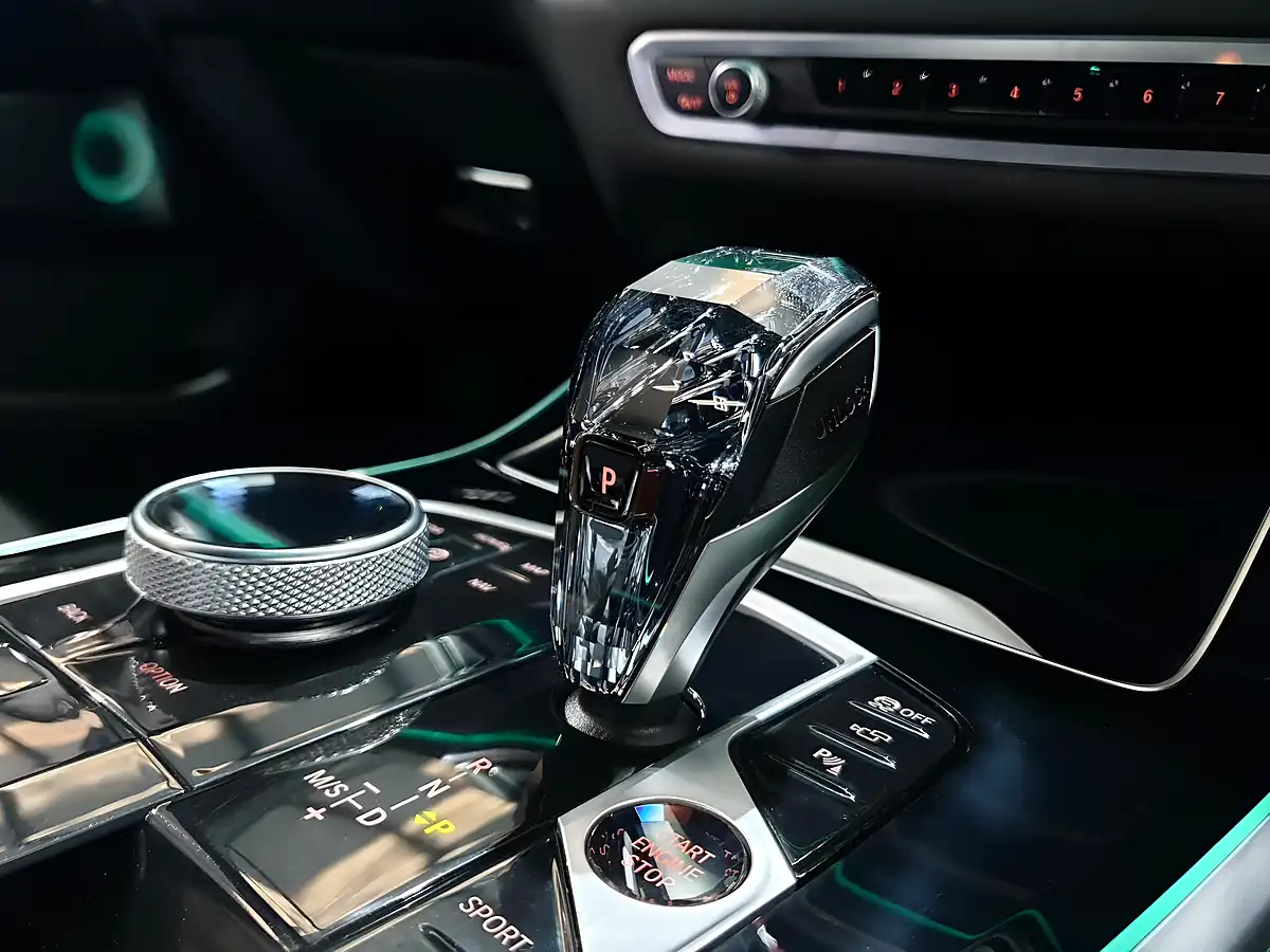 Used 2022 BMW X5 M Sport Green - Interior and Exterior details 17