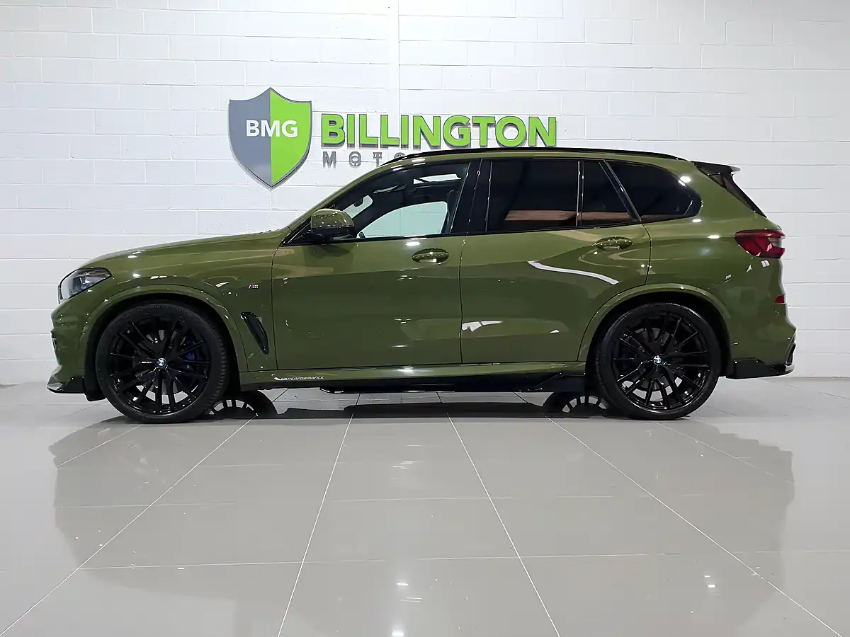 Used 2022 BMW X5 M Sport Green - Interior and Exterior details 4