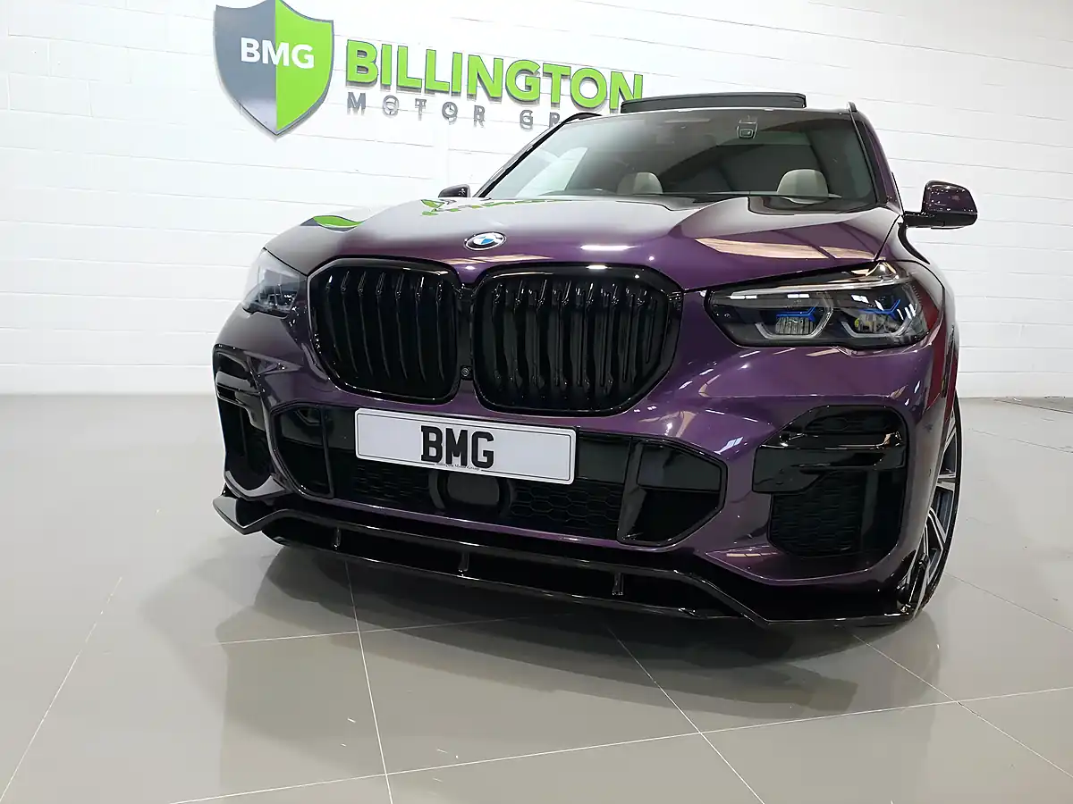 Used 2022 BMW X5 M Sport Purple - Interior and Exterior details 11
