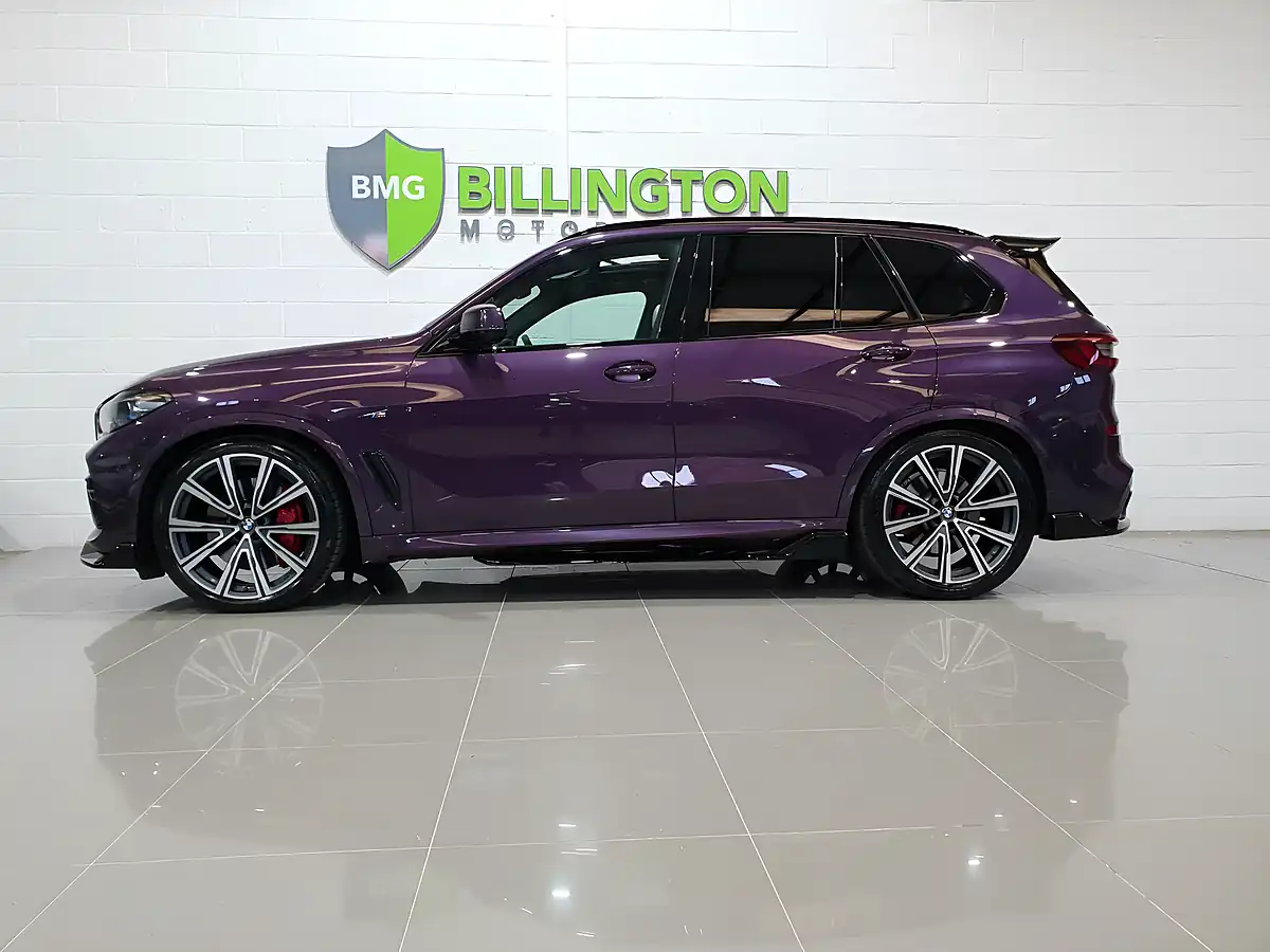 Used 2022 BMW X5 M Sport Purple - Interior and Exterior details 12