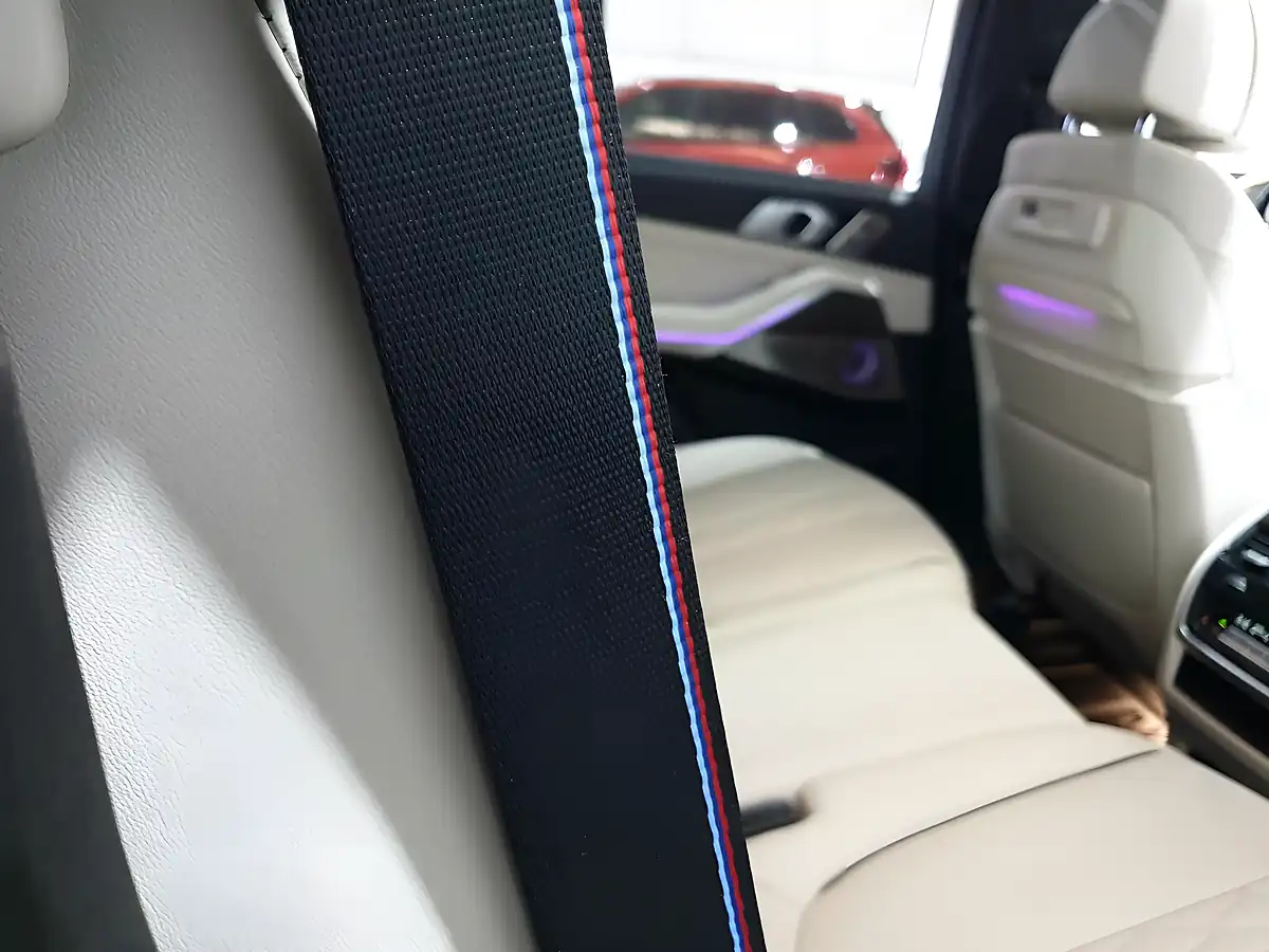 Used 2022 BMW X5 M Sport Purple - Interior and Exterior details 14