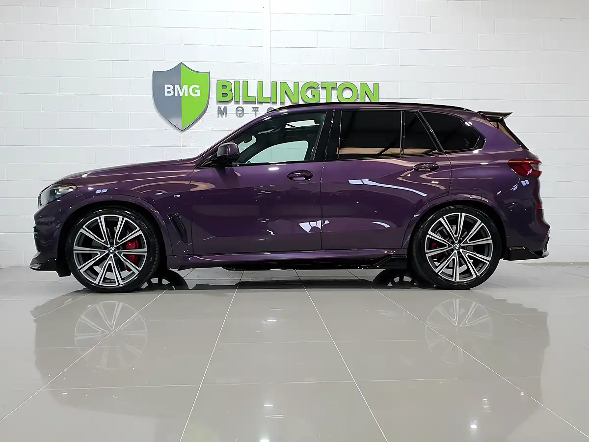 Used 2022 BMW X5 M Sport Purple - Interior and Exterior details 4