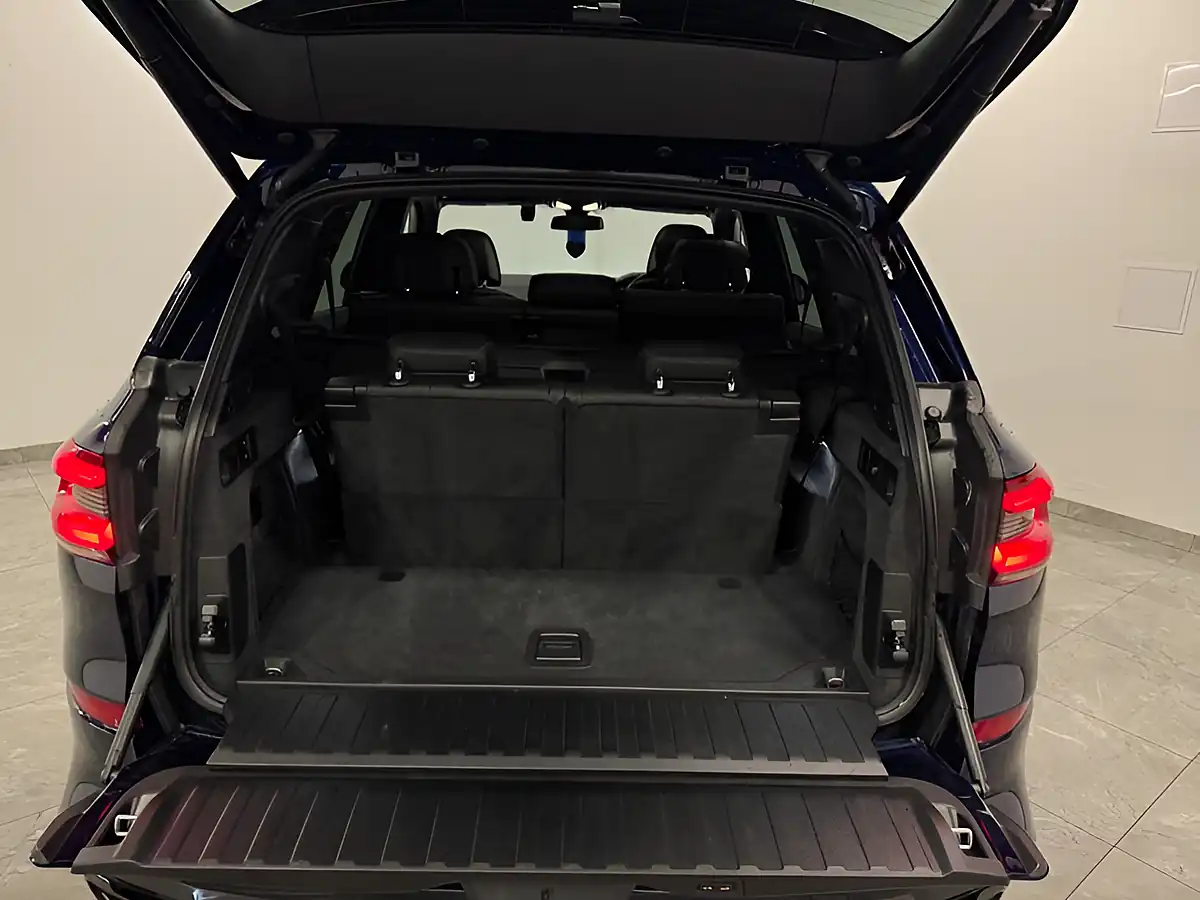 Used 2022 BMW X5 M Sport Tanzanite Blue Ii - Interior and Exterior details 9