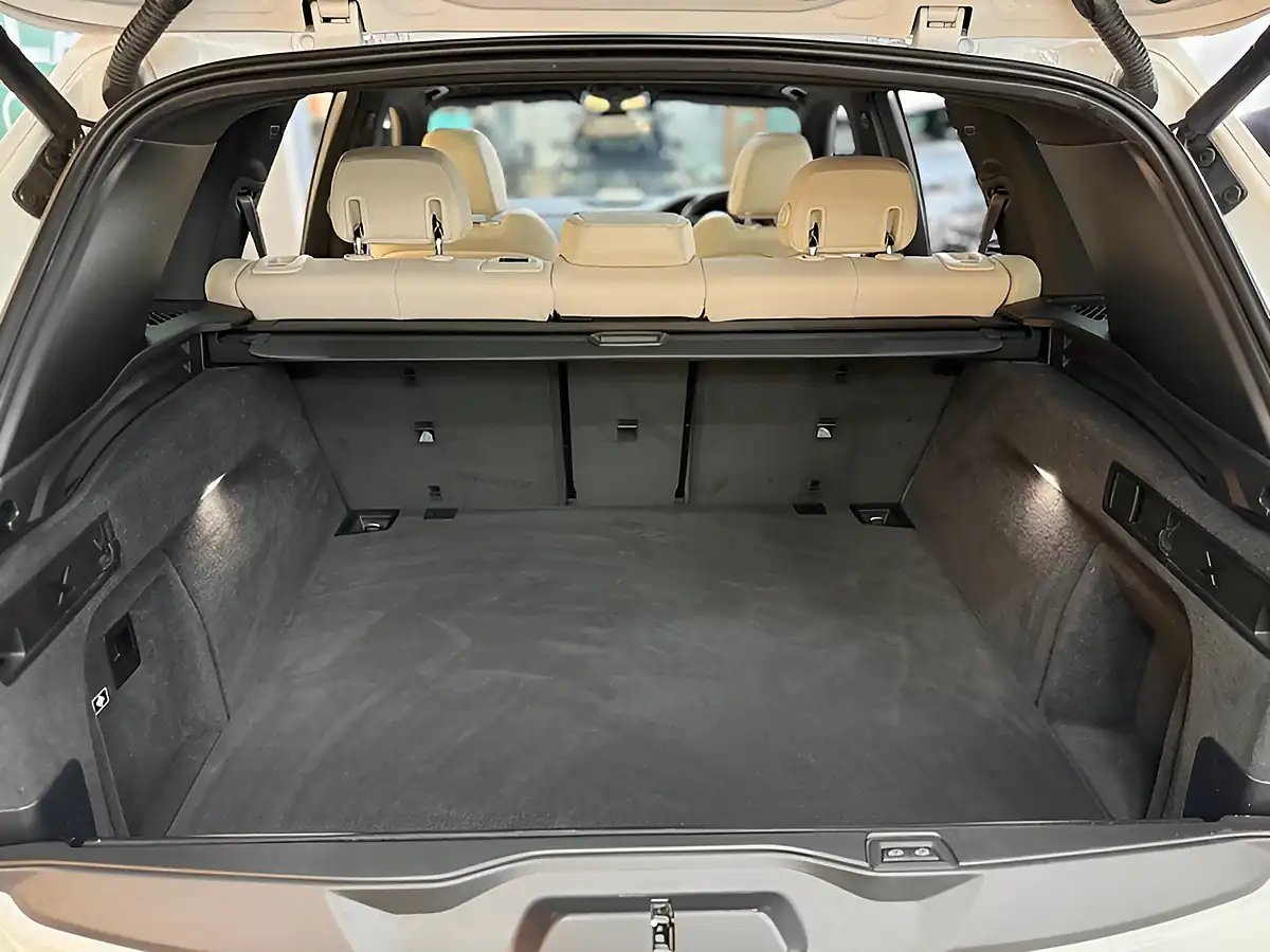 Used 2022 BMW X5 M Sport White - Interior and Exterior details 20