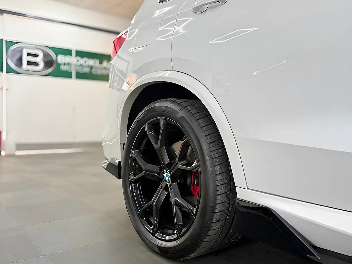 Used 2022 BMW X5 M Sport White - Interior and Exterior details 8