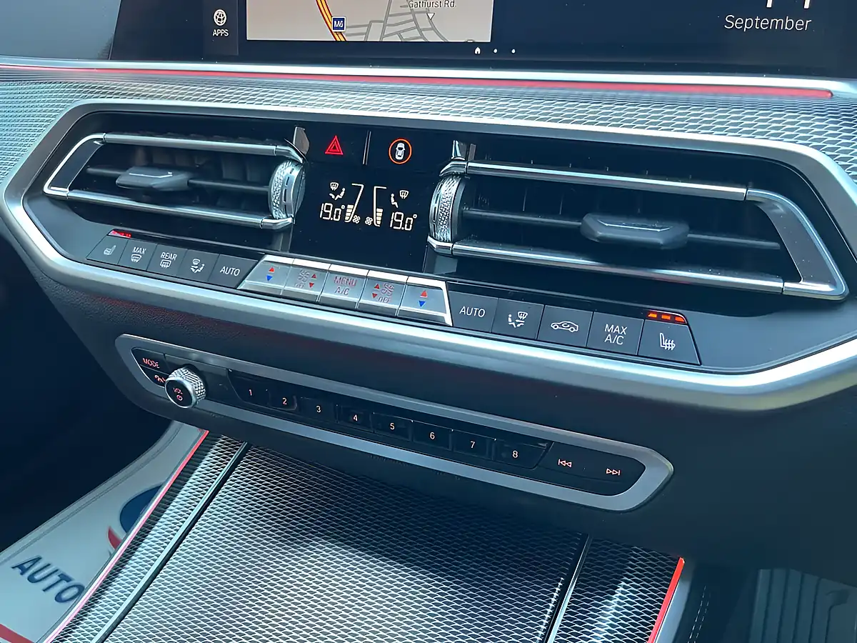Used 2022 BMW X5 M Sport White - Interior and Exterior details 14