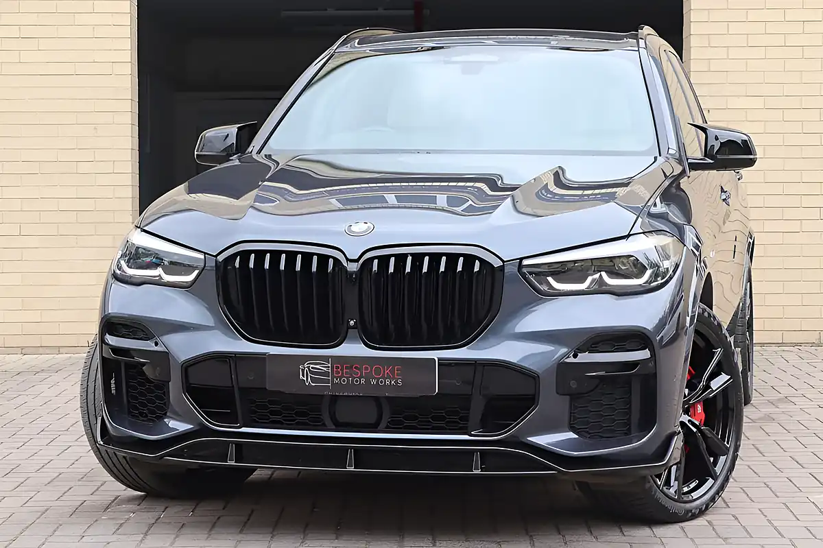 Used 2022 BMW X5 M50i Arctic Grey - Front View