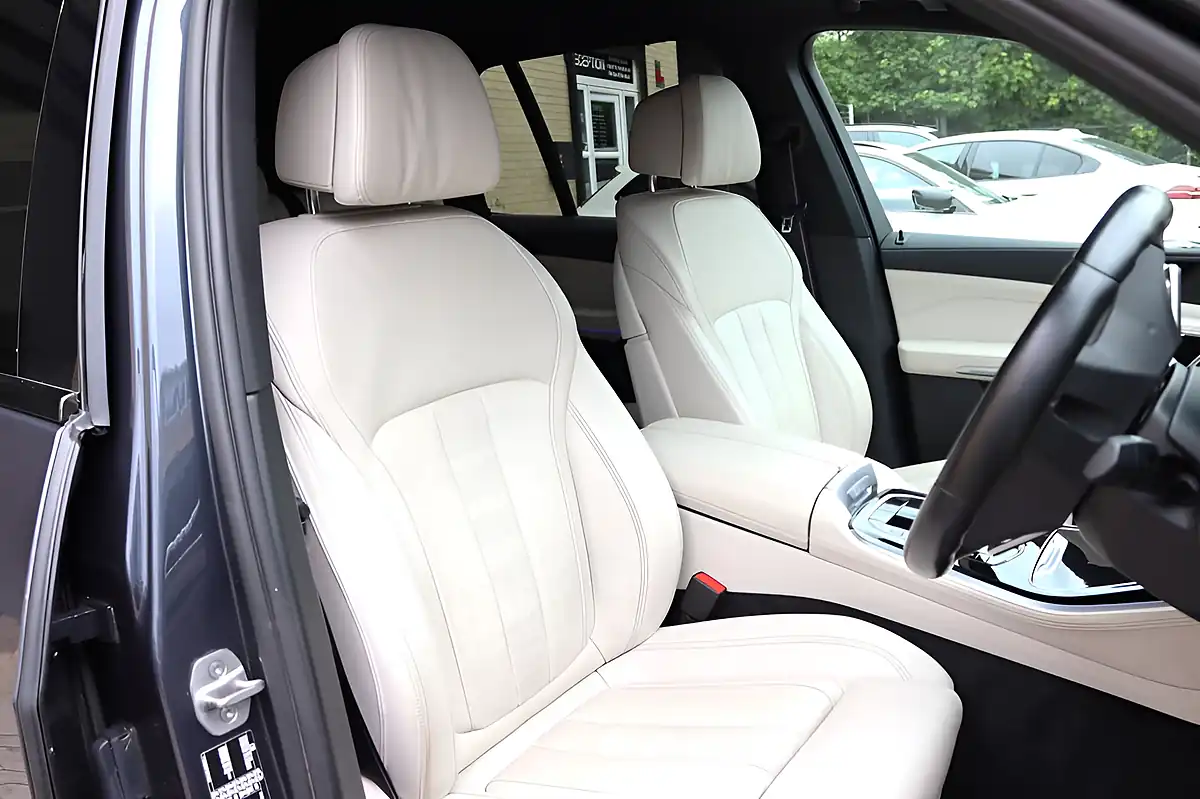 Used 2022 BMW X5 M50i Arctic Grey - Interior and Exterior details 4