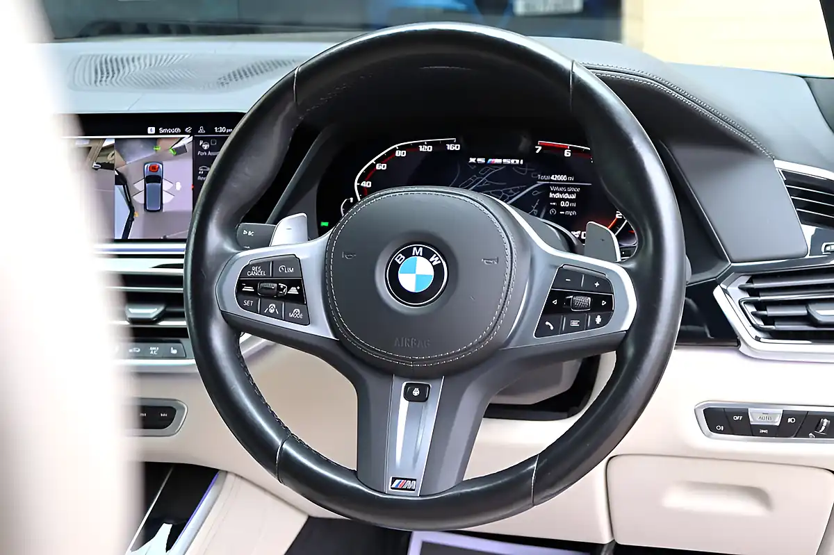 Used 2022 BMW X5 M50i Arctic Grey - Interior and Exterior details 6