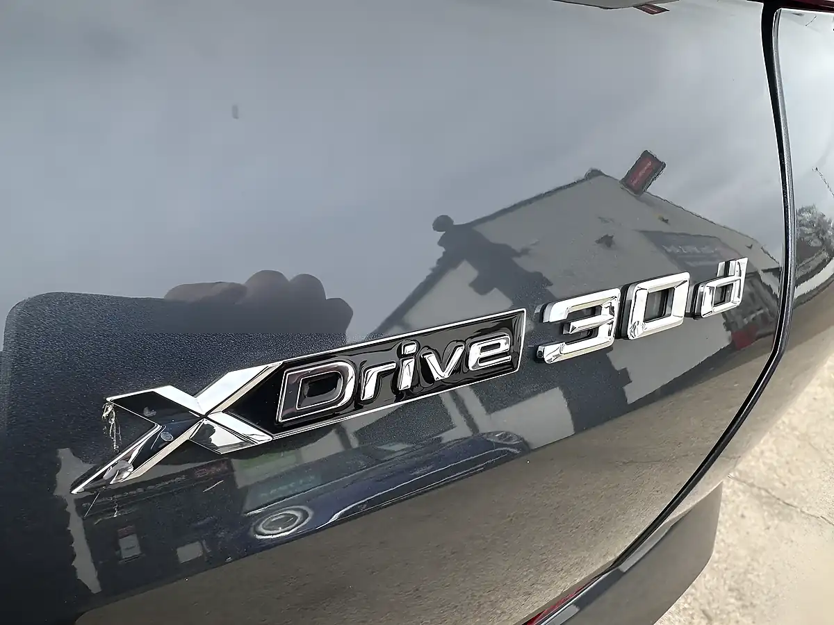 Used 2022 BMW X6 M Sport Arctic Grey - Interior and Exterior details 14