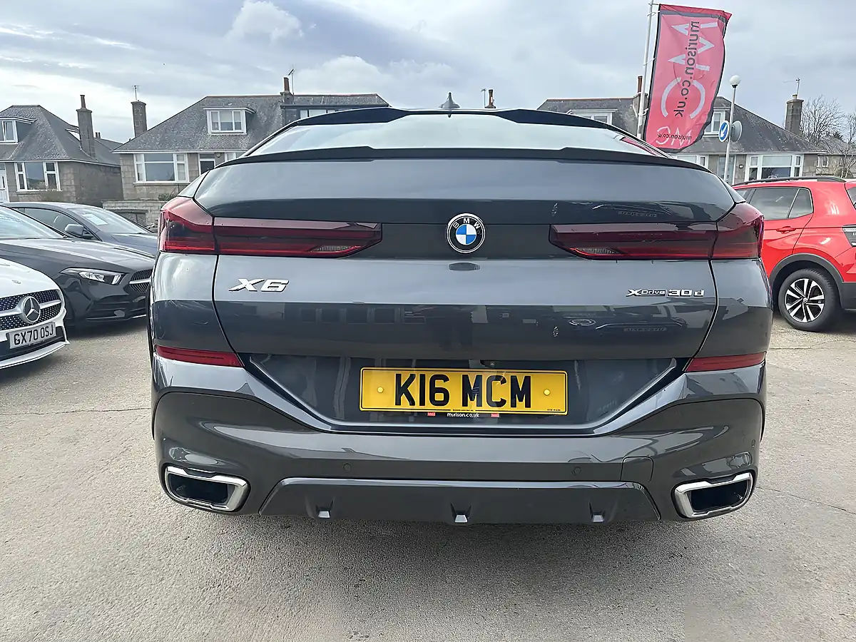 Used 2022 BMW X6 M Sport Arctic Grey - Interior and Exterior details 15