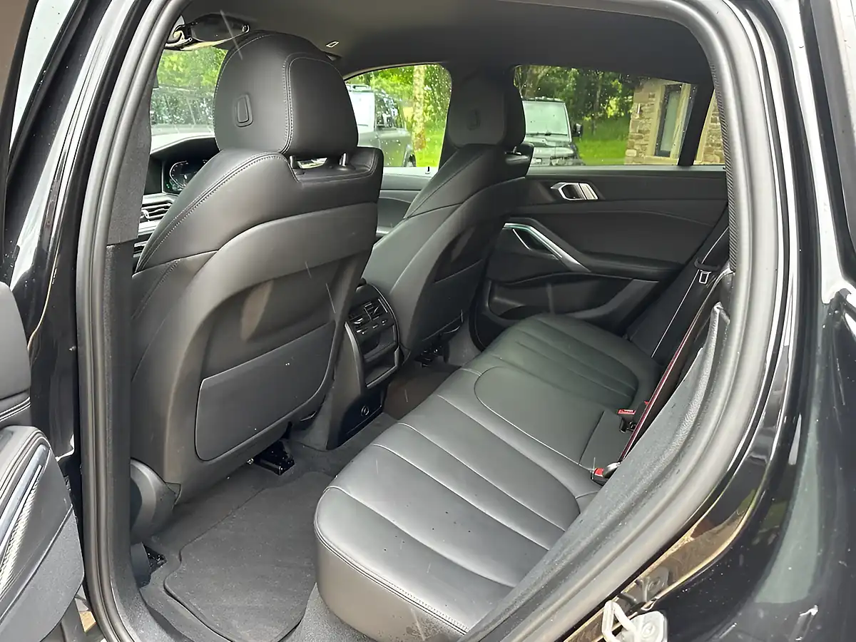 Used 2022 BMW X6 M Sport Black Sapphire - Interior and Exterior details 7