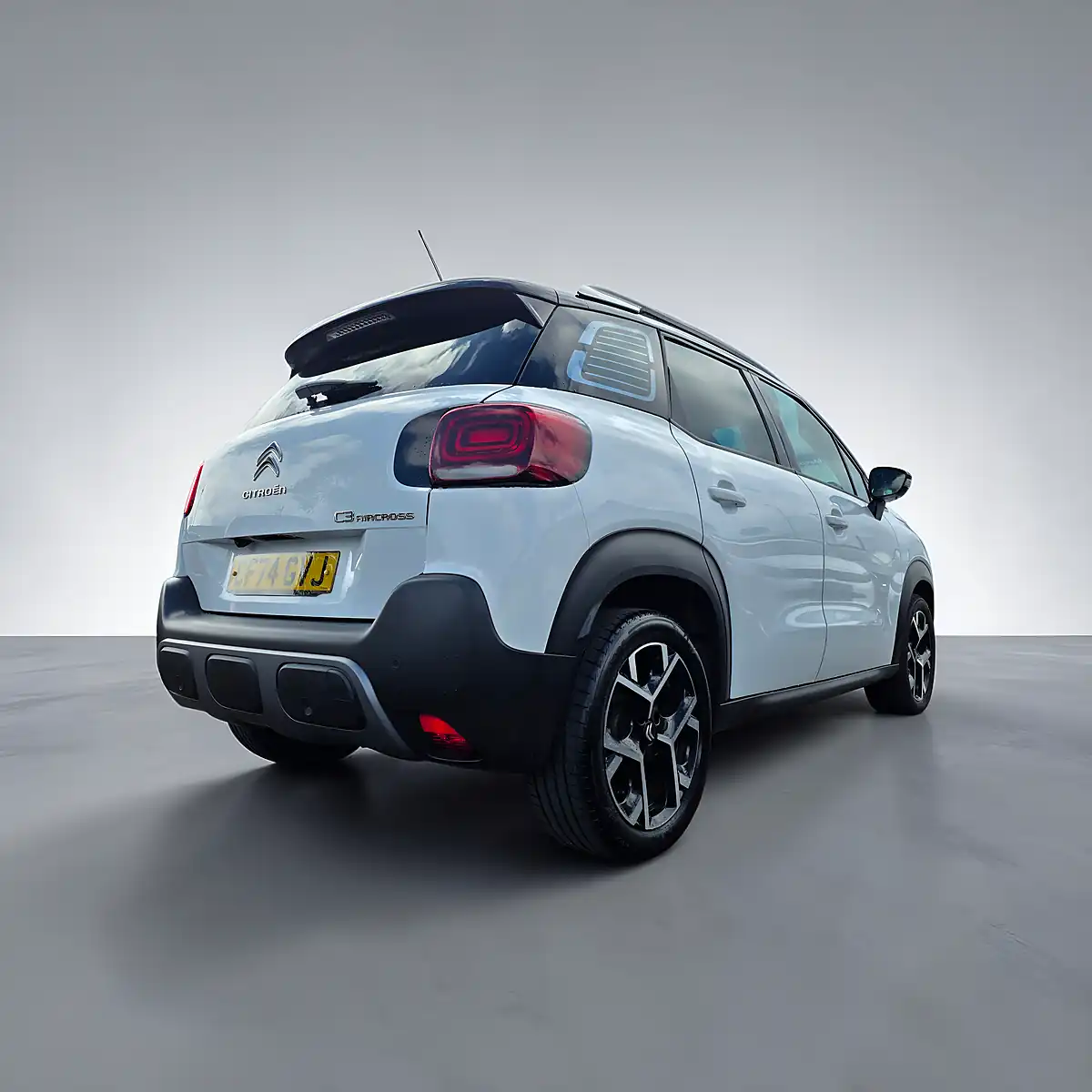 Used 2022 Citroen Aircross Shine Plus Arctic White & Black Roof - Interior and Exterior details 11