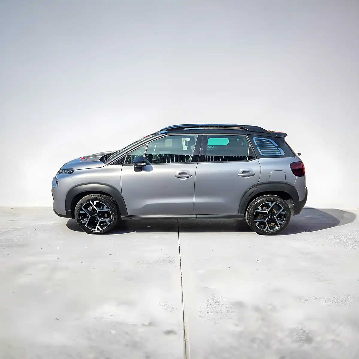 Used 2022 Citroen Aircross Shine Plus Edition Silver & Black - Interior and Exterior details 6