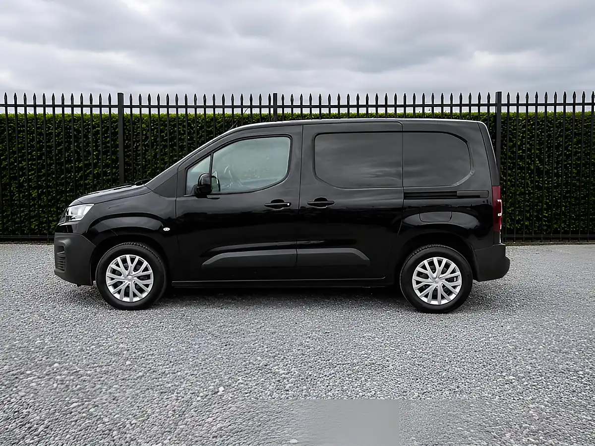 Used 2022 Citroen Berlingo Enterprise M Pro Black - Interior and Exterior details 3