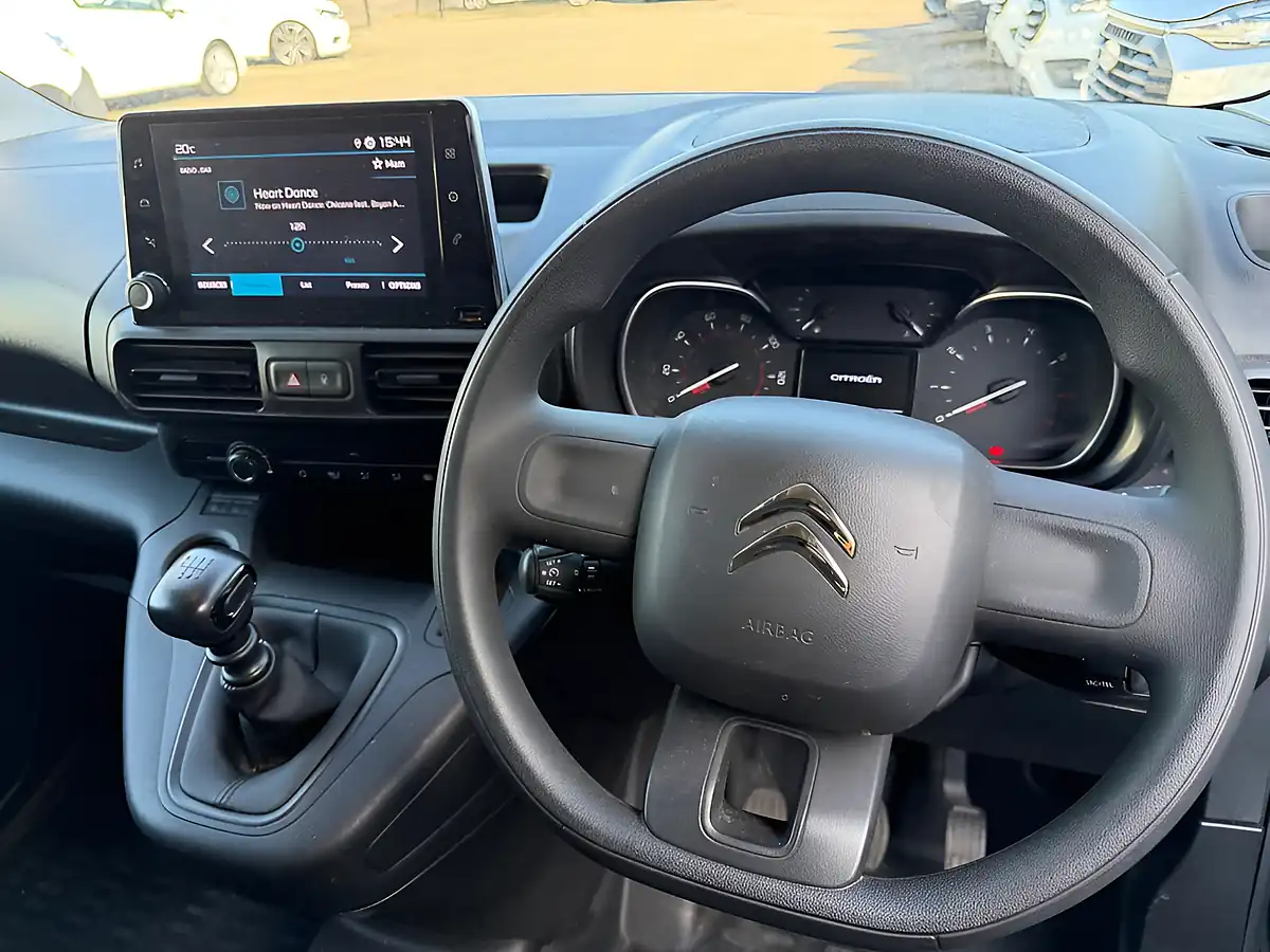 Used 2022 Citroen Berlingo Enterprise M Pro Black - Interior and Exterior details 16