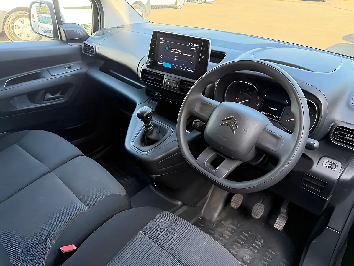 Used 2022 Citroen Berlingo Enterprise M Pro Black - Interior and Exterior details 3