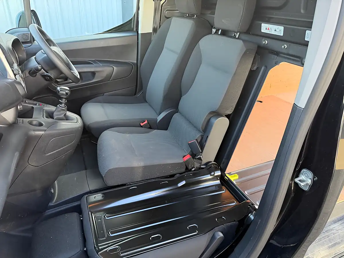 Used 2022 Citroen Berlingo Enterprise M Pro Black - Interior and Exterior details 5