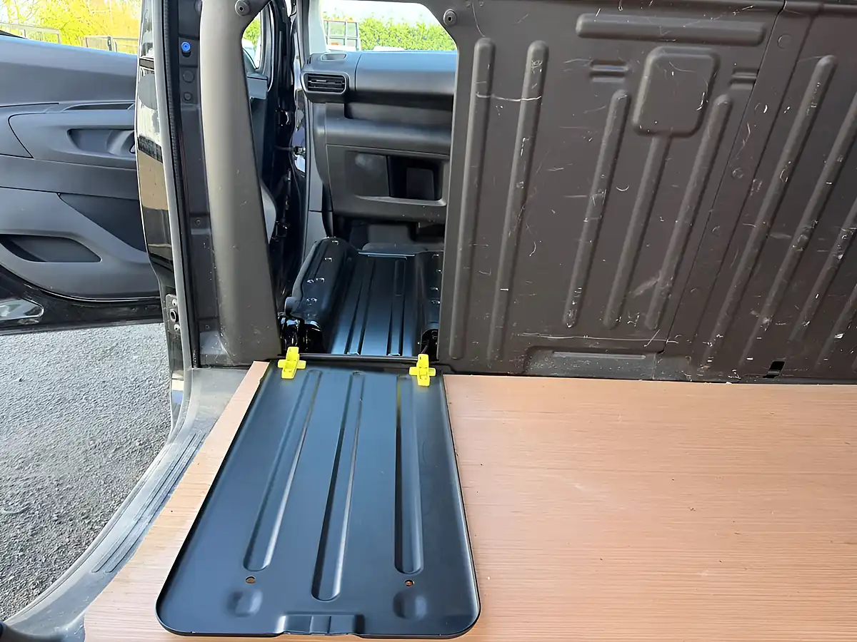 Used 2022 Citroen Berlingo Enterprise M Pro Black - Interior and Exterior details 6