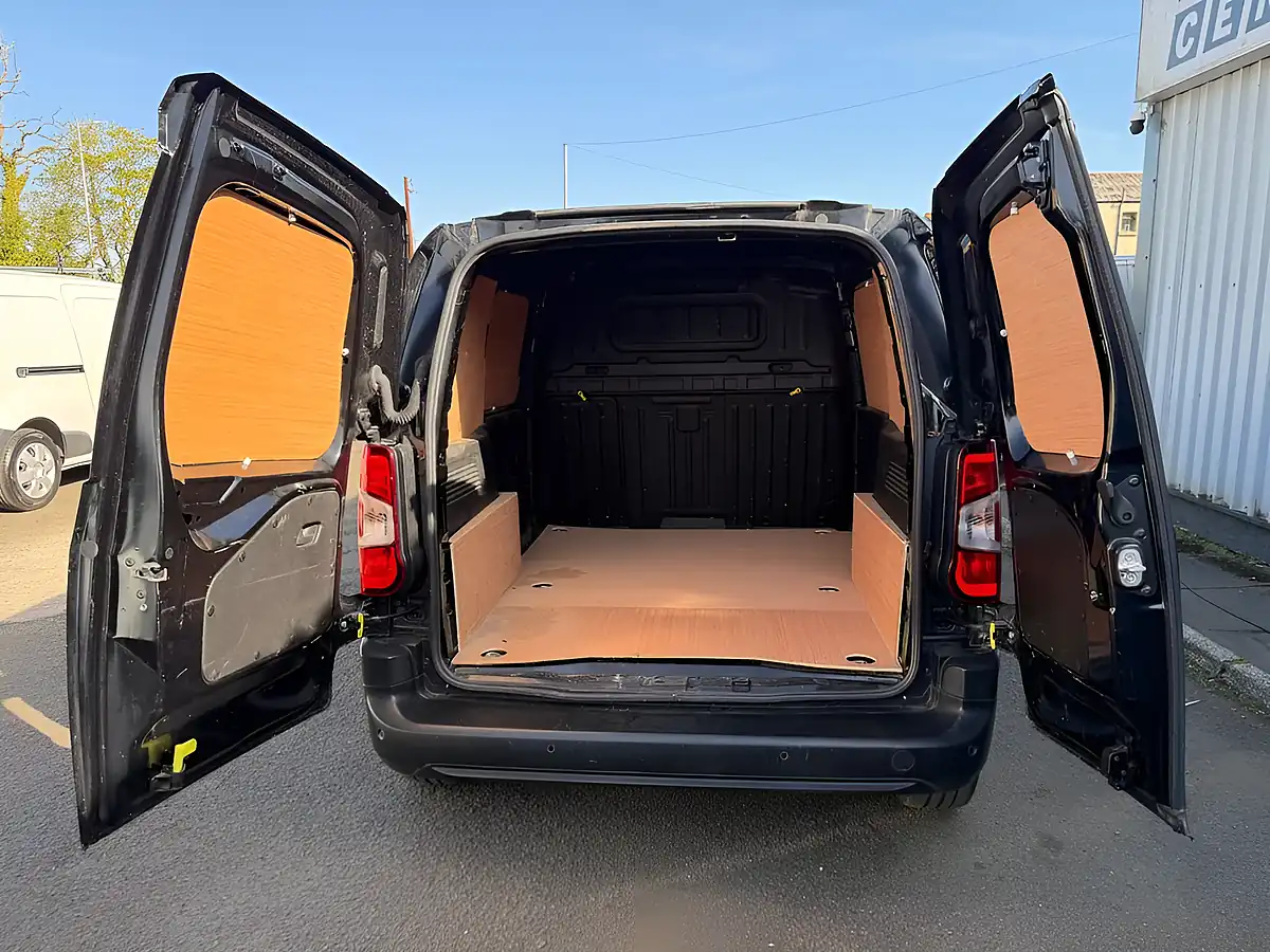 Used 2022 Citroen Berlingo Enterprise M Pro Black - Interior and Exterior details 7